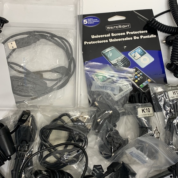 Bundle Verizon Cell Phone Chargers Earphones Car Chargers Motorola AC Adapters - Picture 9 of 11
